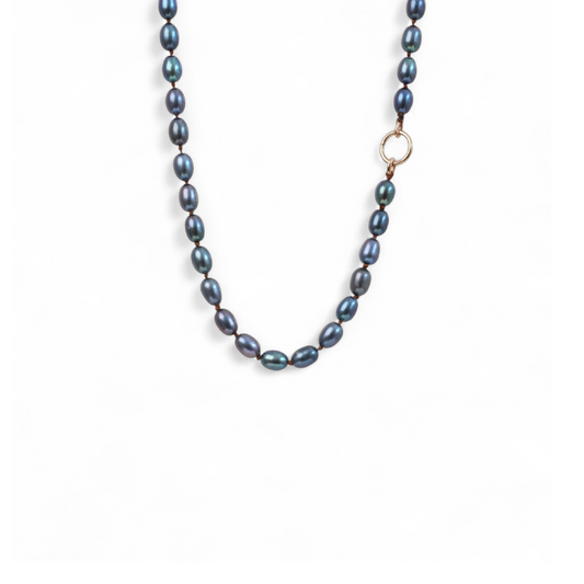 Düğümlü Mavi İnci